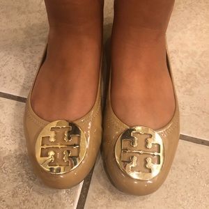 Tory Burch nude patent leather Reva